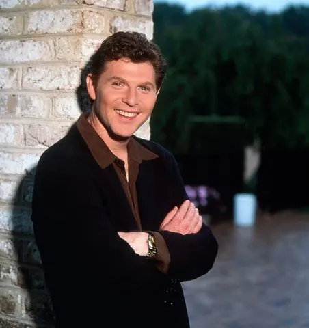 Bobby Flay early life