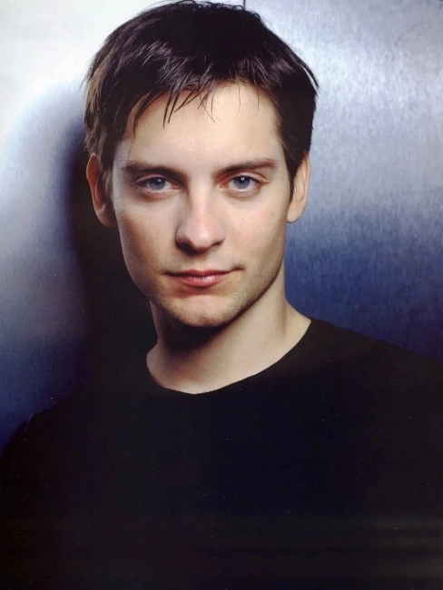 Tobey Maguire early life
